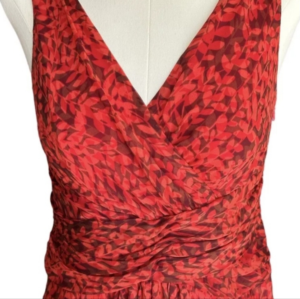 NWT London Times Petites Red Floral VNeck Sleeveless HiLo Lined Silk Dress Sz 8P